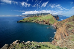 Чем известен остров Мадейра?