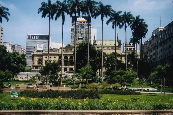Сан-Паулу - крупнейший мегаполис Южной Америки